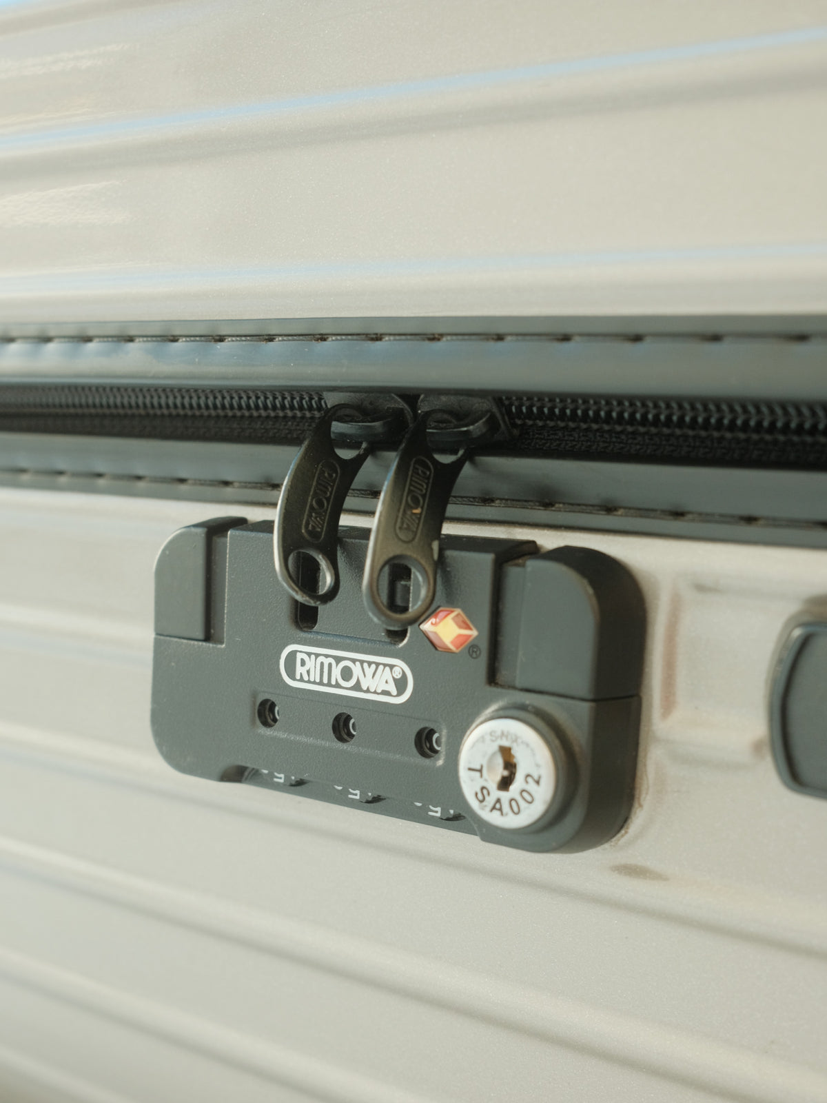 Rimowa 'Salsa' Check-in Luggage - 104L
